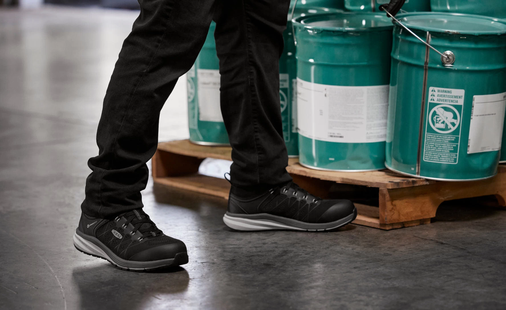 Keen Men's Vista Energy ESD (Carbon-Fiber Toe) | Vapor/Black - Image 5