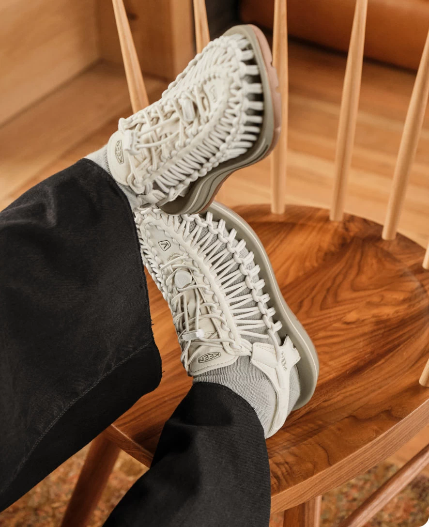 Keen Women's UNEEK Sneaker | Sea Moss/Tangerine - Image 8